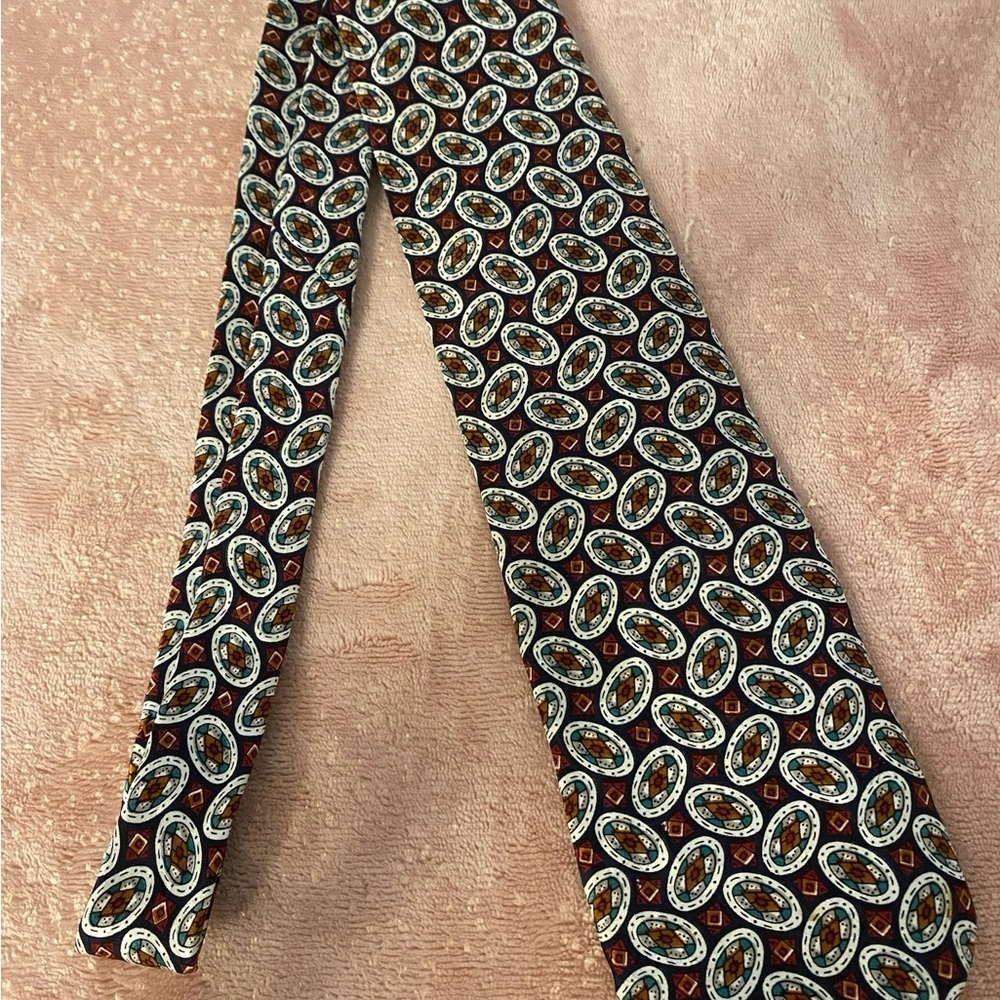 Nina Multicolor Geometric Pattern Tie - Picture 4 of 8